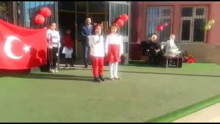 Küçük Kızdan Istiklal Marşı Bu Kadar Mı Güzel Okunur