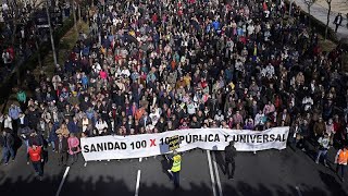 Hundreds of thousands march in Spain to demand better primary healthcare