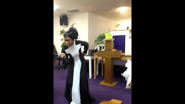 God is here-Shalonda Bryant Praise dance.wmv