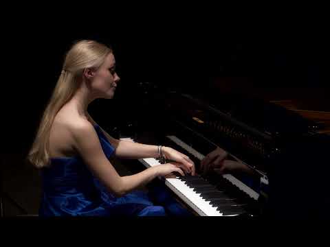 Debussy - Estampes L.100 - Jardins sous la pluie - Mia Pečnik, piano