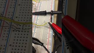 ADC-DAC oscilloscope input-output wave