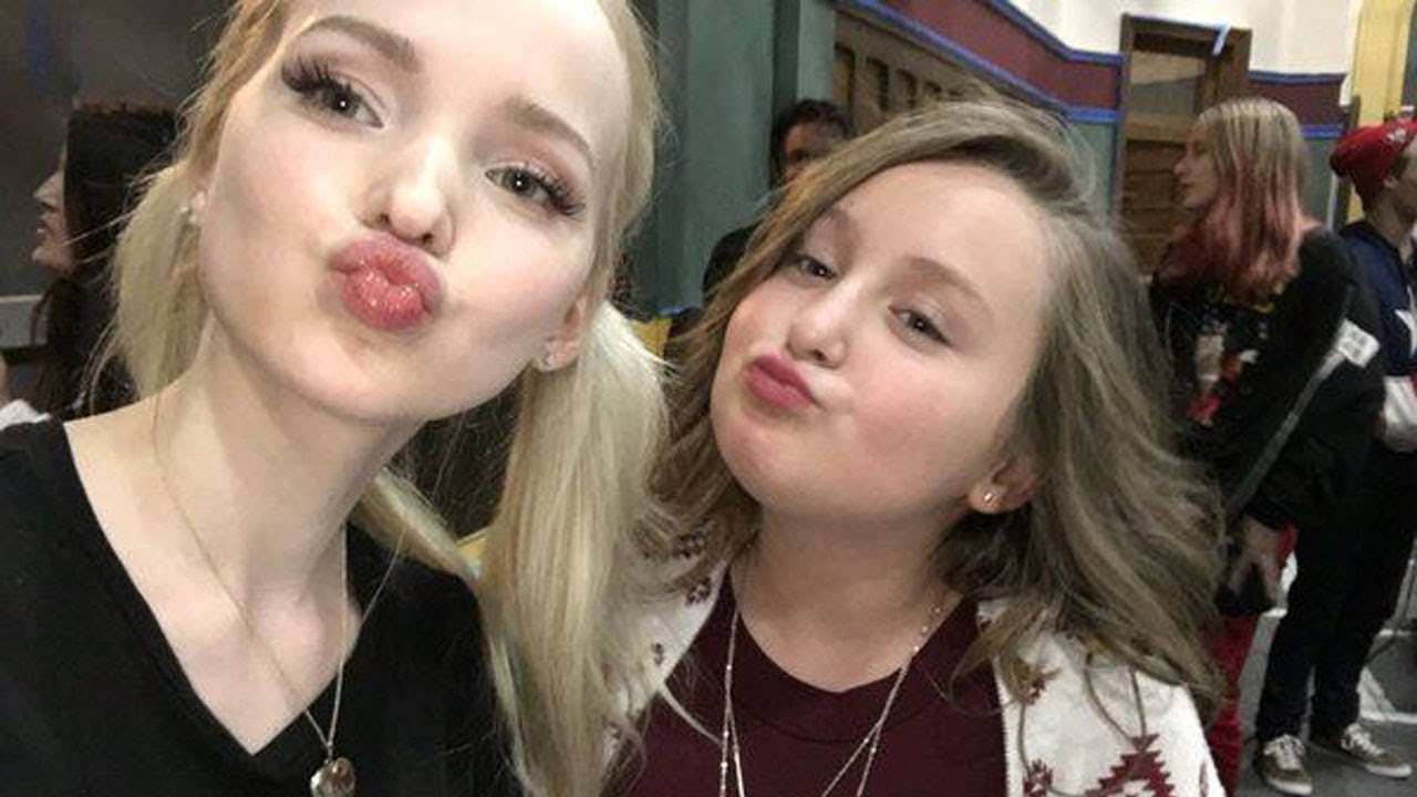 Monetære Palads Lavet af Dove Cameron Cheers Up Fan Suffering from Depression - YouTube