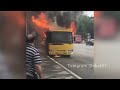 Горящий автобус запалил остановку. Real video