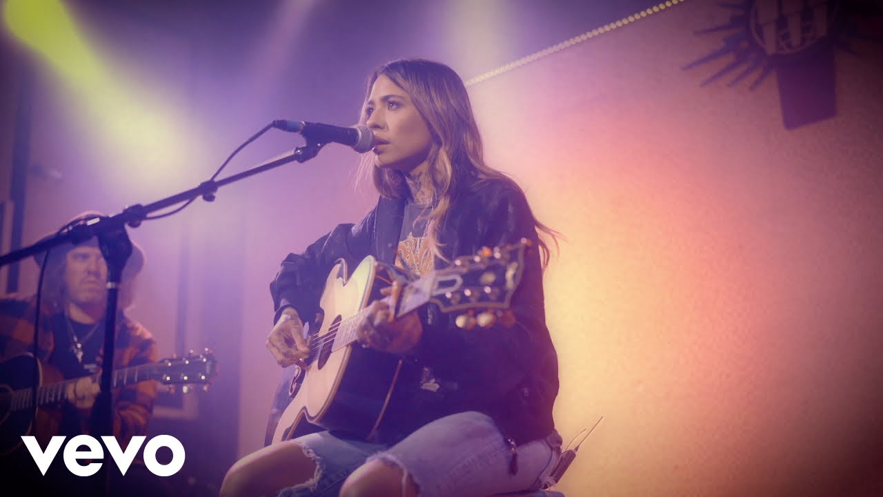 Morgan Wade - 27 Club (Live from the Blue Room) - YouTube