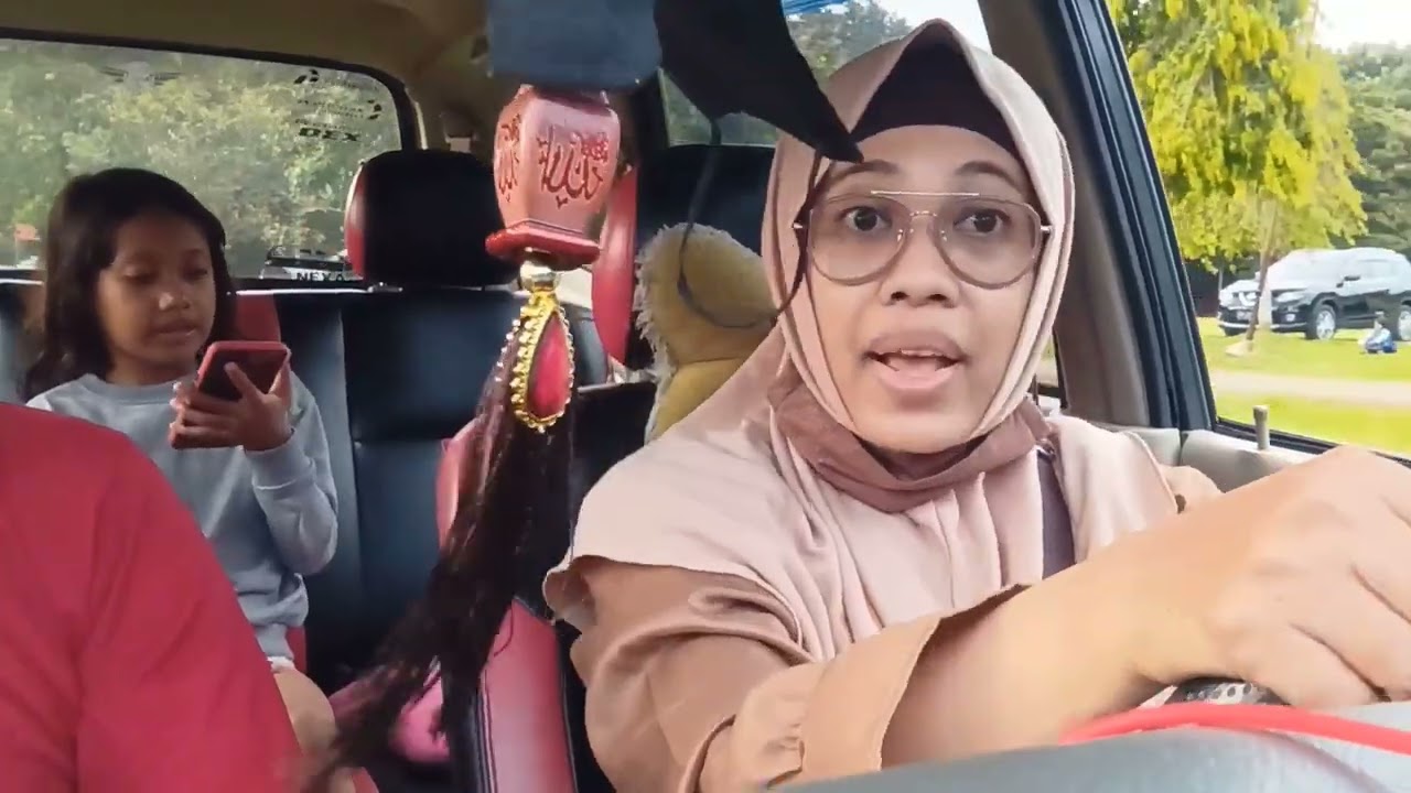 belajar stir mobil. area Perkemahan cibubur