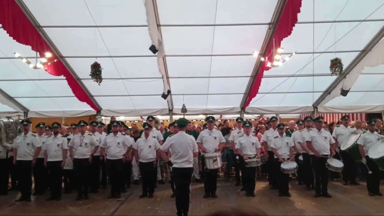 Regiments- und Bundes- Tambourkorps Novesia 1912 Großer Zapfenstreich im Festzelt Neuss 02.09.2025 