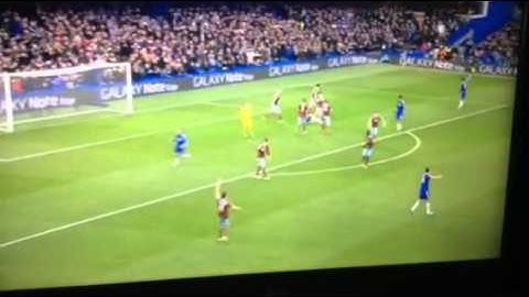 FIGHT: ANDY CARROLL VS IVANOVIC