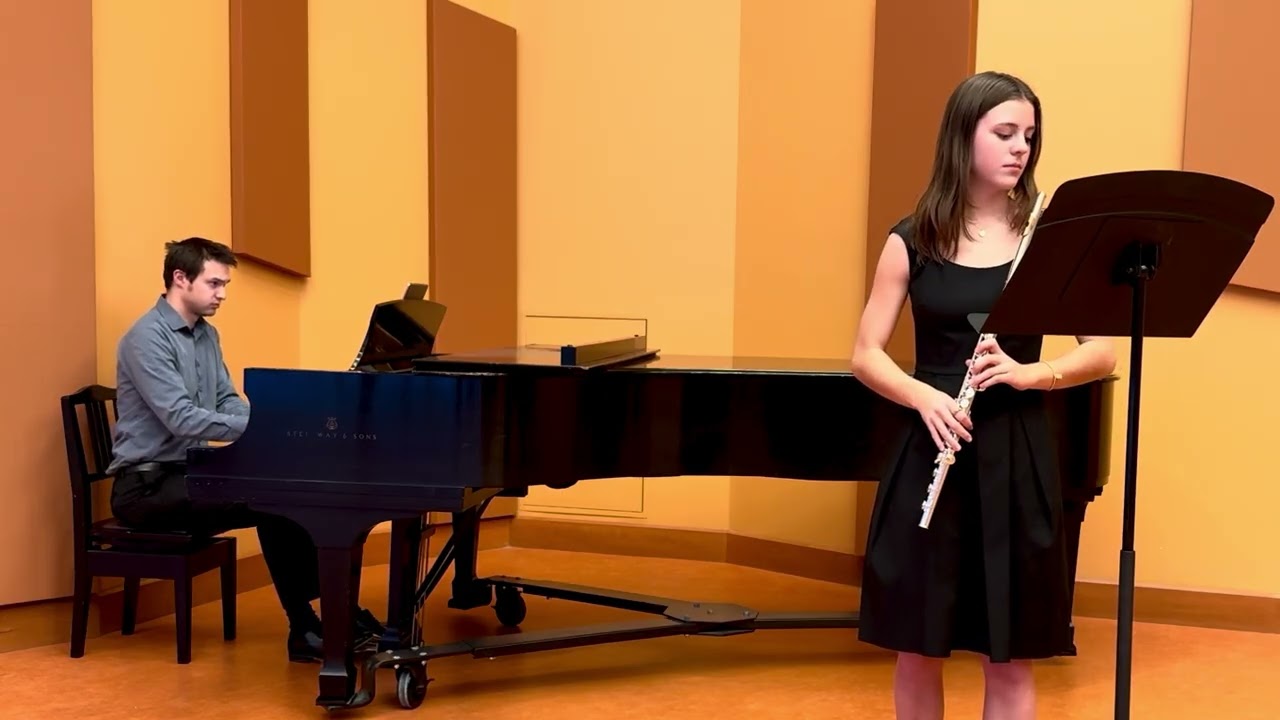 Phoebe Evans playing Carl Reineke’s flute concerto in D minor Op. 283