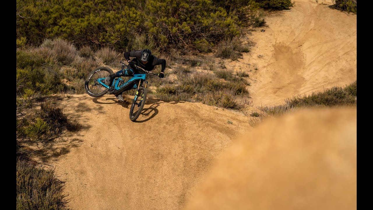 BMC Trailfox AMP SX: All-Mountain AMPlified  (30")