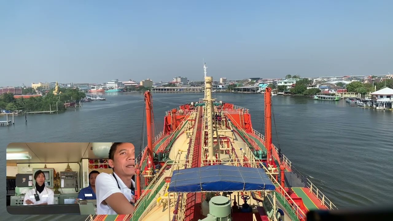 Narrow! The most difficult mission is maneuvering a LNG carrier through the Tha-ChinRiver.