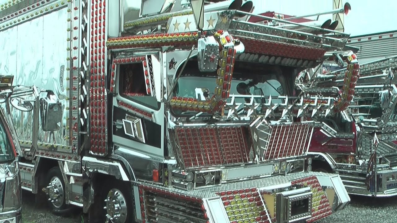 デコトラ マーカー満載 名車 菱星丸 - YouTube