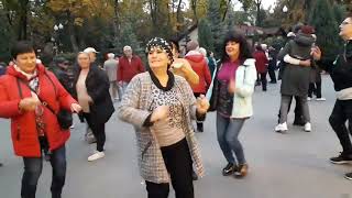 Последний луч света ушедшего лета!!!💃🌹Танцы в парке Горького!!!💃🌹Харьков 2021