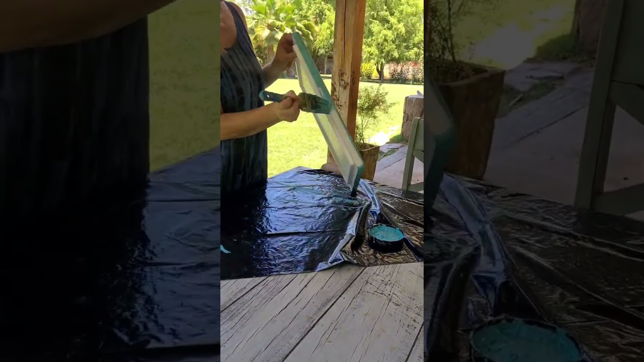 Pinta una caja de plumavit