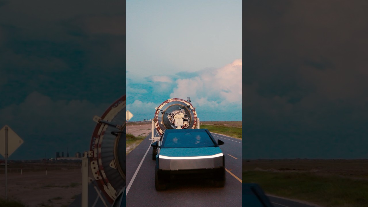 Say hello to my little friend - YouTube