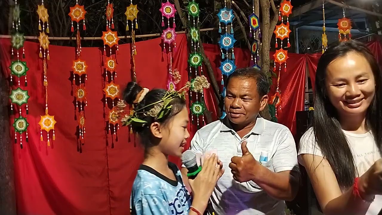 ร้องเพลงน่าสงสารมากธิดาลาว