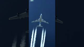 Opposite aircraft B-747. #pilot #пилот #sky #airplane #aviation #flight #самолет #небо #boeing747
