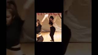 Rosé As If Its Your Last Dance Practice Mirrored