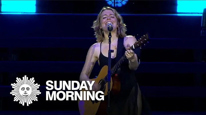 Singer-songwriter Maggie Rogers