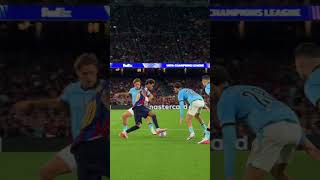 There’s nothing Lamine can’t do 🤯 #fcbarcelona #ucl #shorts #lamineyamal