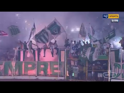 👏🏻Increíble recibimiento de los hinchas de Oriente Petrolero a su equipo en el súper clásico cruceño