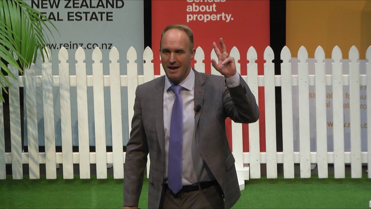 Andrew North - 2018 Australasian Auctioneering Championships - YouTube