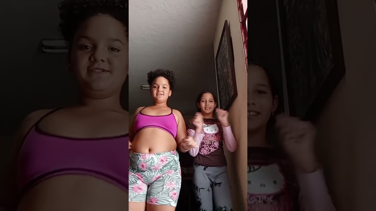 yo y mi amiga cuando metemos un dedo mal 🤣🤣