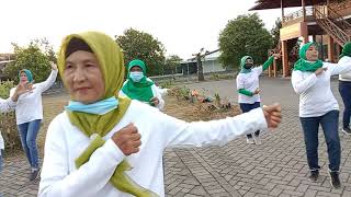 Cha cha Teluk Bayur/Line Dance/demo Taman Cahaya pakal Sby/Choreo Merry