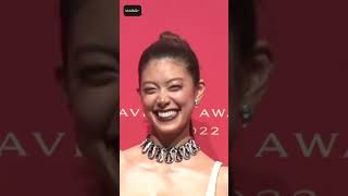 森星、ほっそりウエスト披露！　1億3000万円のジュエリーも「BVLGARI AVRORA AWARDS 2022」【MAiDiGi TV】