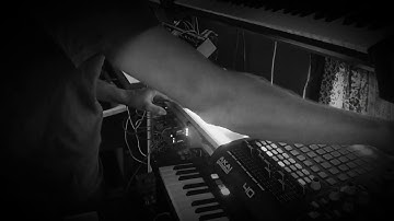 MaZmiTh - 1st full jam on the arturia beatstep pro firmware version 2.0