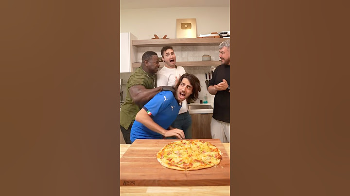 Pizza 🍍#italy #pizza #help #recipe #funny #delicious #comedy
