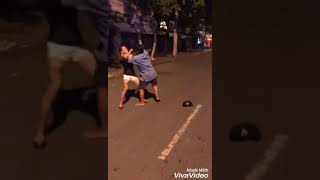 Cận Cảnh Đánh Nhau Mà Mắt Thường Không Thấy......