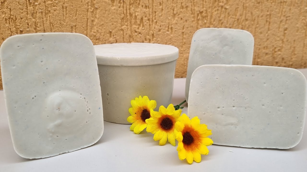 O SABÃO CASEIRO COM 1 LITRO DE ÓLEO! O LIMPA TUDO VOLTOU POTENTE E ...