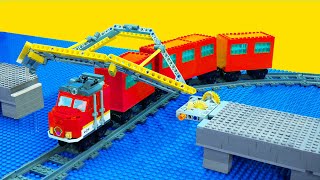 I Build LEGO Gateshead Millennium Bridge for Train