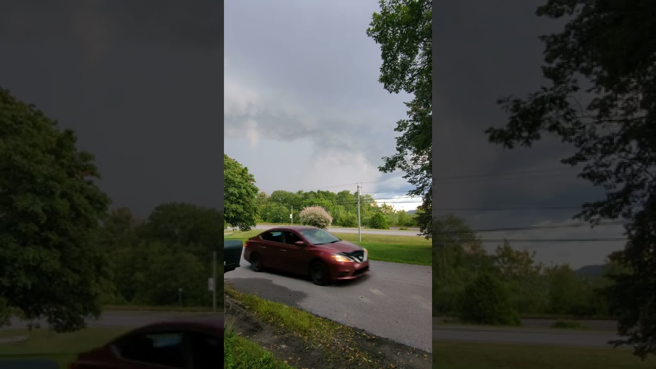 Front end of a thunder storm ⚡ ☁️ ⚡