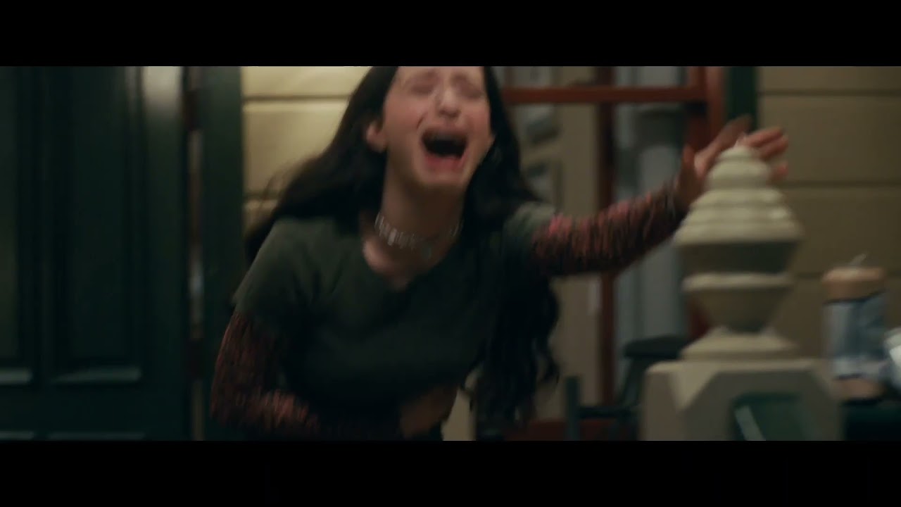 Amber Freeman Scream 2022 (Scenes)