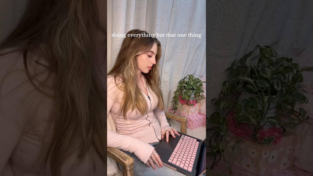 i get distracted 😭