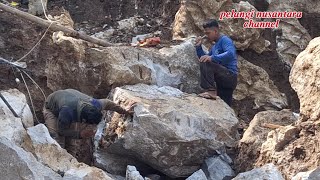langka unik tak ada duanya di dunia tukang belah batu sungguh sangat profesionat di bidangnya!!!!!