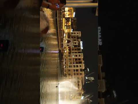 Dubai Mall Fountain Show ft. Dhoon Tana Song 😂 #dubai #fountain #show #fountainshow #uae