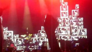 Green Day - American Idiot - live in Prague