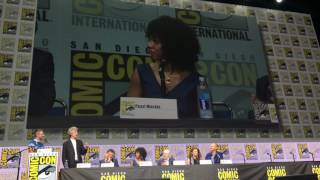 Peter Capaldi's Emotional Good-Bye at Comic-Con - Doctor Who SDCC 2017 Hall H