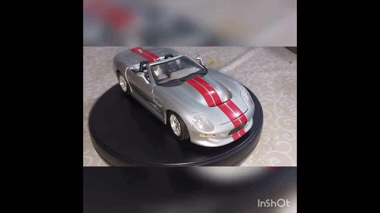 Shelby Series 1 - Silver 1/18 by Road Signature  