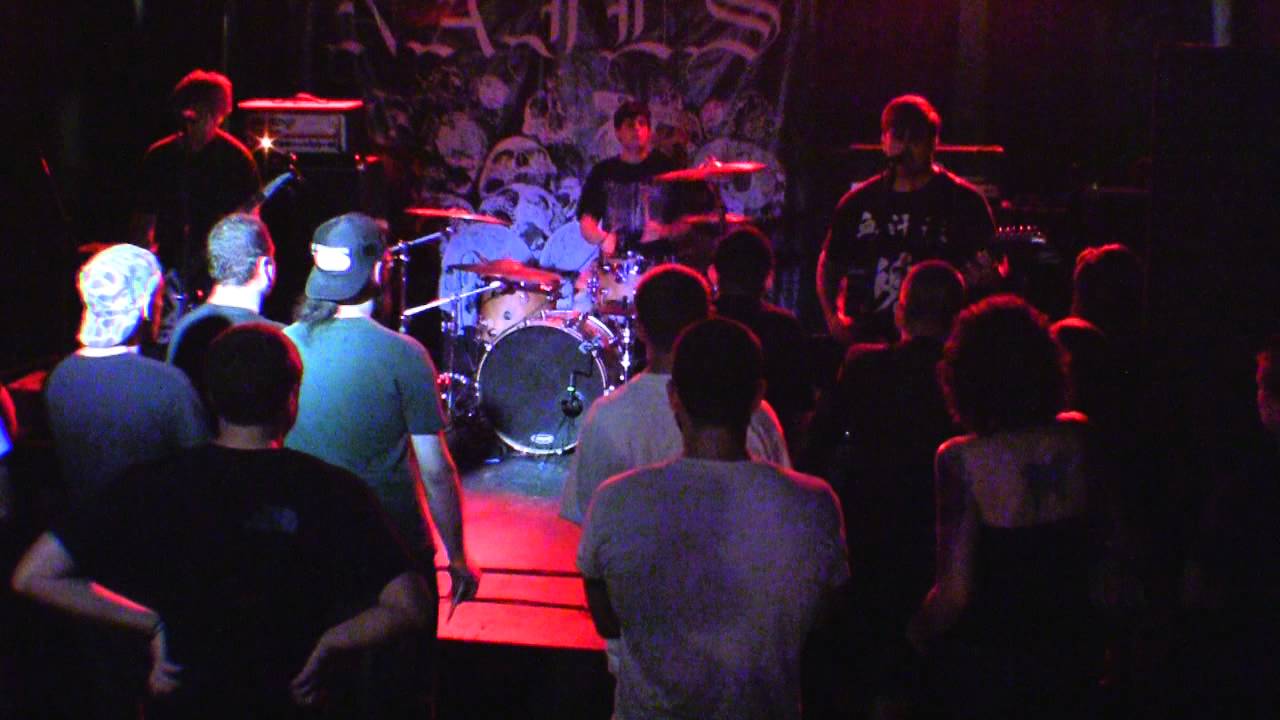 Nails "Conform/Scum Will Rise/Your God/White Walls/Lies"