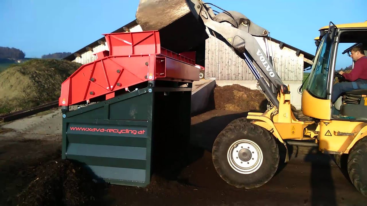 Kompost sieben mit der Xava Recycling Siebmaschine LS28