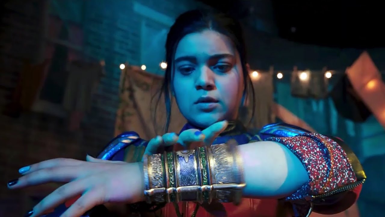 bangle awakens her powers, Ms Marvel Kamala Khan YouTube