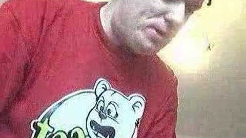 Crazy man dancing "Numa numa, dragostea" and "1,2,Polizei"