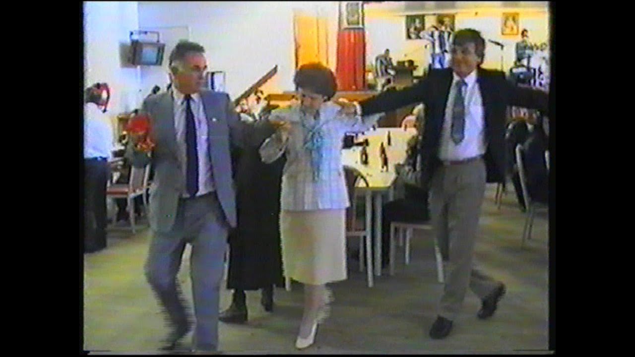 Igranka.1999 Postavuvanje spomenik na GOCE DELCEV od Penzionerskoto drustvo Goce Delcev od Newcastle