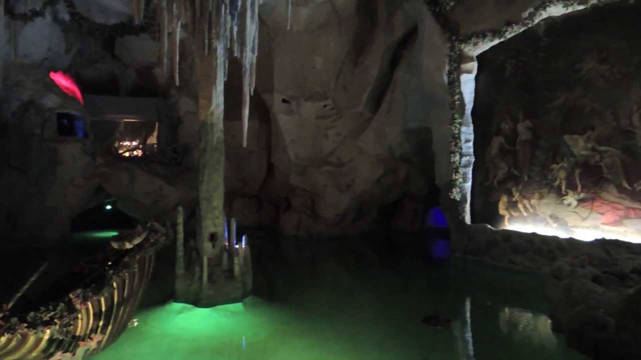 In der Venusgrotte von Schloss Linderhof