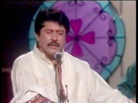 Sari Raat Guzari Ro Ro ke live old sad song by attaullah khan esakhelvi