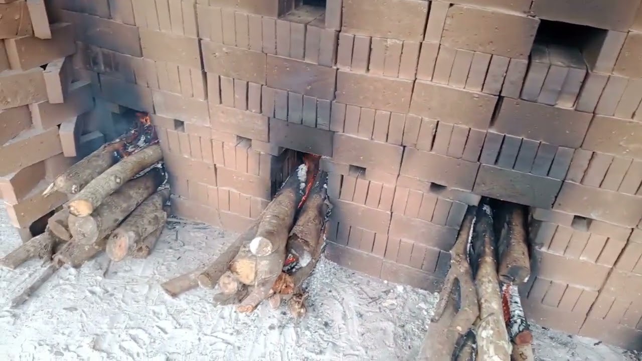 peoses awal pembakaran batu bata menggunakan kayu bakar