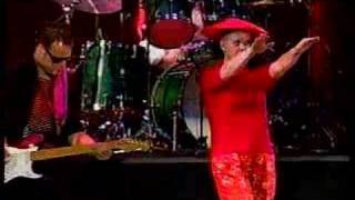 the B-52&#39;s Is That You Mo-Dean? live concert remix
